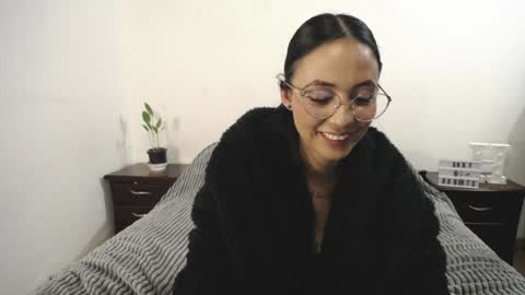 Snapshot of annyroberts_89 chatting on 01-20-25, 11:43 Anny online show from 01-20-25, 11:43