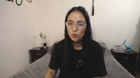 Snapshot of annyroberts_89 chatting on 02-13-25, 12:24 Anny online show from 02-13-25, 12:24