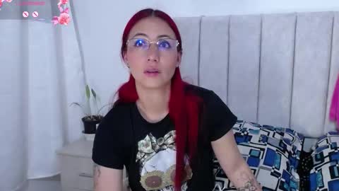 Snapshot of annyroberts_89 chatting on 10-10-25, 11:31 Anny online show from 10-10-25, 11:31