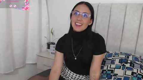 Snapshot of annyroberts_89 chatting on 10-12-25, 09:58 Anny online show from 10-12-25, 09:58