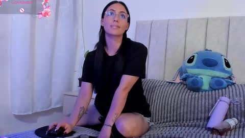 Snapshot of annyroberts_89 chatting on 11-03-25, 10:32 Anny online show from 11-03-25, 10:32