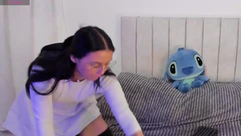 Snapshot of annyroberts_89 chatting on 12-13-25, 07:53 Anny online show from 12-13-25, 07:53