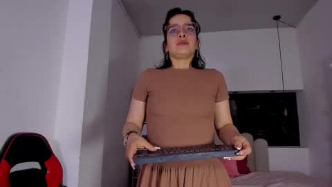 Snapshot of annyrosee chatting on 02-03-26, 02:53 Anny online show from 02-03-26, 02:53