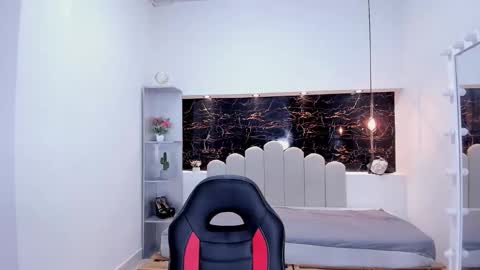 Snapshot of annyrosee chatting on 03-04-26, 08:26 Anny online show from 03-04-26, 08:26