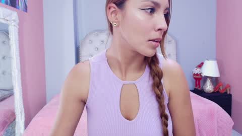 Snapshot of annyxhot chatting on 01-28-25, 02:31 AnnyXhot online show from 01-28-25, 02:31