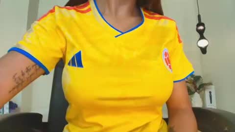 Snapshot of annyxhot chatting on 07-03-26, 11:27 AnnyXhot online show from 07-03-26, 11:27