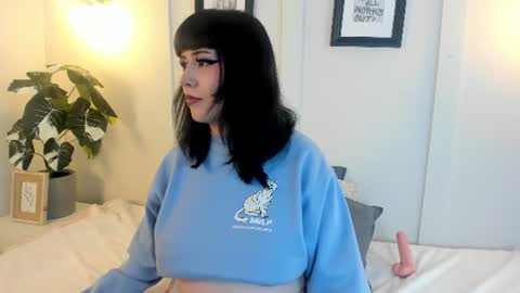 Snapshot of annyy_catt chatting on 06-12-26, 04:44 anny online show from 06-12-26, 04:44