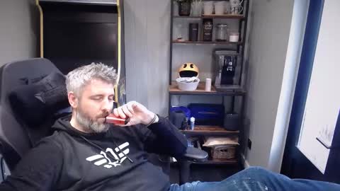anonymousblokeuk online show from 12-17-24, 11:49