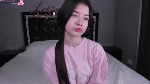 Anora  Emma online show from 03-10-26, 09:53