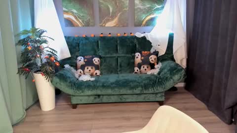 Snapshot of anoradark chatting on 10-12-25, 07:24 Anora online show from 10-12-25, 07:24