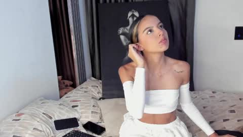 Snapshot of anotella_aa chatting on 05-15-26, 11:34 anotella_aa online show from 05-15-26, 11:34