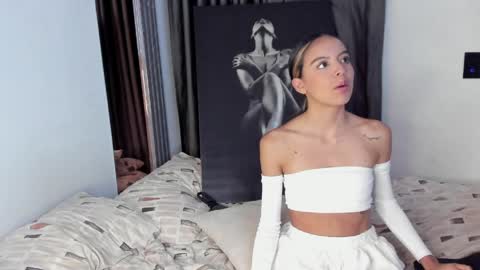 Snapshot of anotella_aa chatting on 05-15-26, 11:45 anotella_aa online show from 05-15-26, 11:45