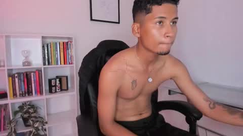 Snapshot of anozly chatting on 03-15-26, 04:51 anozly online show from 03-15-26, 04:51