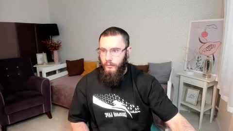 Ant online show from 12-23-25, 10:24