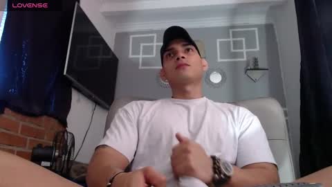 Snapshot of antarahasbun chatting on 12-15-24, 06:48 Antara online show from 12-15-24, 06:48