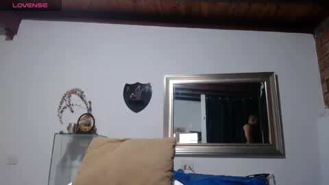 Snapshot of antarahasbun chatting on 02-26-26, 09:19 Antara online show from 02-26-26, 09:19