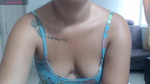 Snapshot of anthonela_queen chatting on 11-27-25, 12:29 Anthonela Queen online show from 11-27-25, 12:29