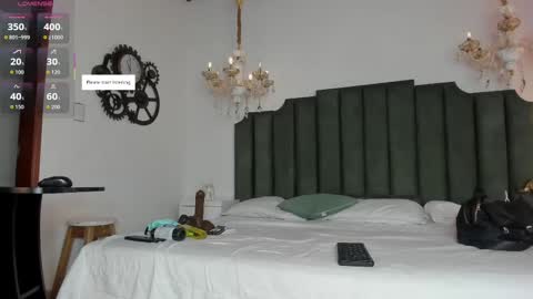 Snapshot of anthonela_russo chatting on 11-15-25, 03:59 anthonela online show from 11-15-25, 03:59