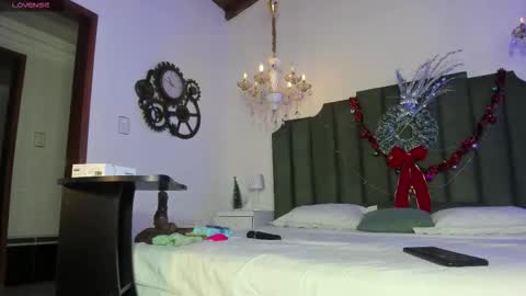 Snapshot of anthonela_russo chatting on 12-22-25, 03:47 anthonela online show from 12-22-25, 03:47