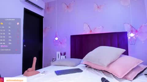 anthonelaDuque online show from 03-10-25, 02:59