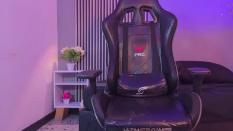 Anthonella Smiith online show from 05-01-26, 05:12