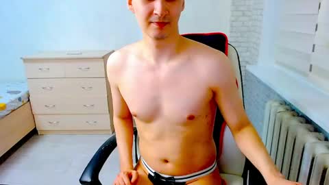 Snapshot of anthony_broown chatting on 03-19-26, 09:30 anthony_broown online show from 03-19-26, 09:30