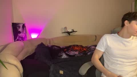 Snapshot of anthonycutie chatting on 01-17-26, 06:07 Anthony online show from 01-17-26, 06:07