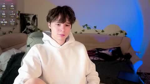 Snapshot of anthonycutie chatting on 03-06-26, 05:37 Anthony online show from 03-06-26, 05:37