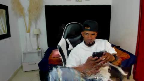       online show from 05-23-26, 01:33