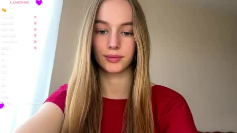 Snapshot of antionettepulgarin chatting on 06-08-26, 02:28 Viktoria online show from 06-08-26, 02:28
