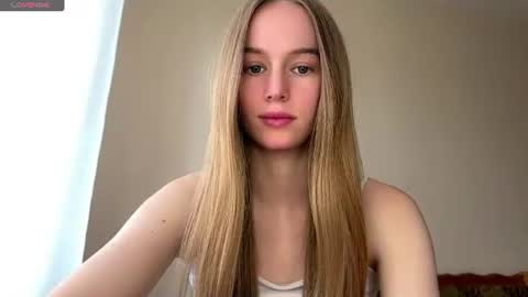 Snapshot of antionettepulgarin chatting on 06-17-26, 03:02 Viktoria online show from 06-17-26, 03:02