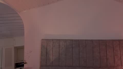 Snapshot of antonella_1998_ chatting on 06-27-26, 01:06 Antonella online show from 06-27-26, 01:06