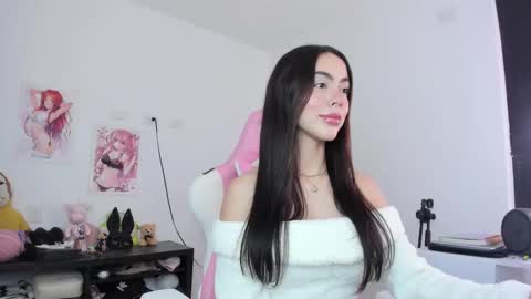 Snapshot of antonella_28_ chatting on 11-13-25, 08:08 Antonella online show from 11-13-25, 08:08