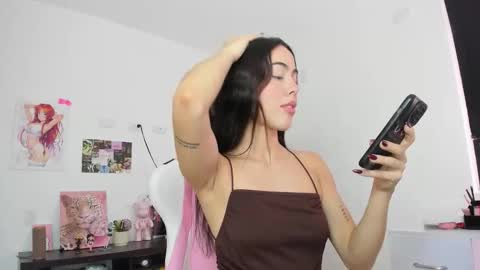 Snapshot of antonella_28_ chatting on 02-04-26, 09:53 Antonella online show from 02-04-26, 09:53