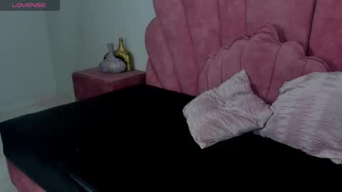 Snapshot of antonella_foxxxx chatting on 12-16-25, 03:06 antonella_foxxxx online show from 12-16-25, 03:06