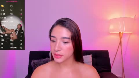 Snapshot of antonella_grayy chatting on 06-25-26, 01:26 Antonella Grayy online show from 06-25-26, 01:26