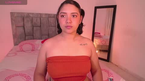 Snapshot of antonella_hot_x chatting on 11-13-25, 09:47 Antonella online show from 11-13-25, 09:47