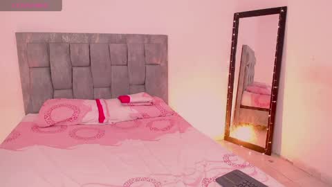 Snapshot of antonella_hot_x chatting on 03-12-26, 11:33 Antonella online show from 03-12-26, 11:33