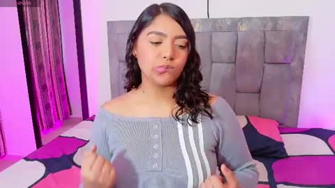 Snapshot of antonella_hot_x chatting on 06-30-26, 11:06 Antonella online show from 06-30-26, 11:06