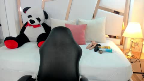 Antonella Moon 7 online show from 02-19-26, 03:35