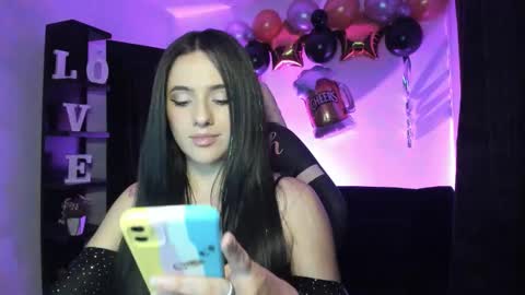 Snapshot of antonella_naughty1 chatting on 09-27-25, 08:47 antonella online show from 09-27-25, 08:47