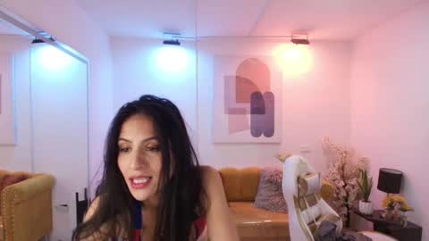 Snapshot of antonella_rivers chatting on 05-11-26, 04:04 Antonella. online show from 05-11-26, 04:04