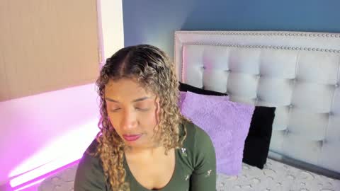 Snapshot of antonellaparker chatting on 01-28-25, 03:46 Sarah online show from 01-28-25, 03:46