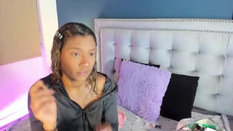 Snapshot of antonellaparker chatting on 02-10-25, 12:08 Sarah online show from 02-10-25, 12:08