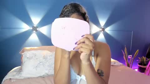 Snapshot of antonellaparker chatting on 03-12-25, 12:26 Sarah online show from 03-12-25, 12:26