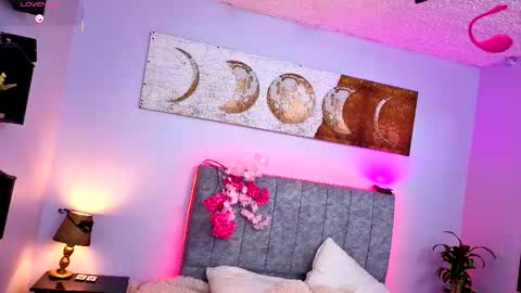 Snapshot of antonellastar24_ chatting on 10-15-25, 08:20 Antonella online show from 10-15-25, 08:20