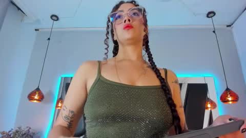Snapshot of antonellepiercee chatting on 01-04-25, 11:22 A N T O N E L L E online show from 01-04-25, 11:22