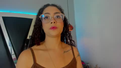Snapshot of antonellepiercee chatting on 01-19-25, 11:23 A N T O N E L L E online show from 01-19-25, 11:23