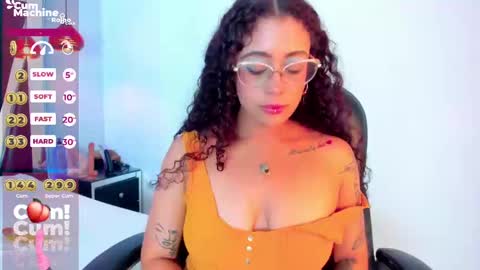 Snapshot of antonellepiercee chatting on 02-26-25, 02:25 A N T O N E L L E online show from 02-26-25, 02:25