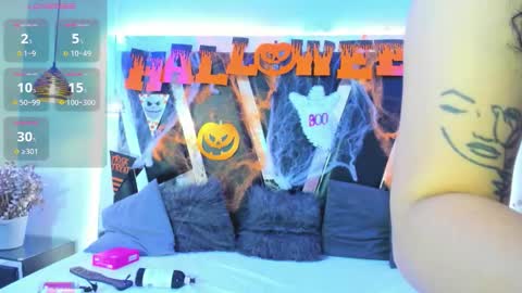 Snapshot of antonellepiercee chatting on 10-21-25, 11:33 A N T O N E L L E online show from 10-21-25, 11:33